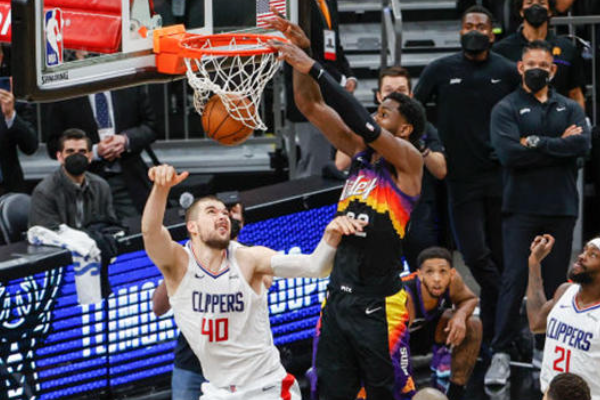 籃球比賽中常見的戰(zhàn)術(shù)有哪些？